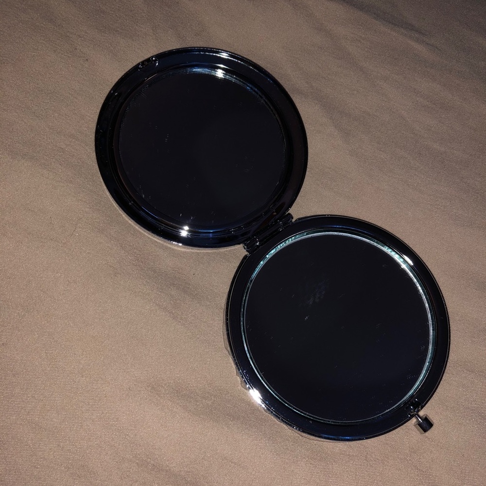 Compact mirror - Picture 4 of 5